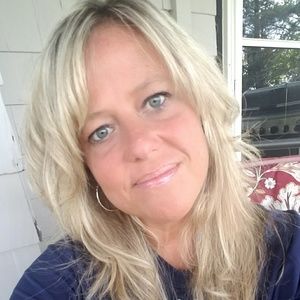 Meet your Posher, Carrie